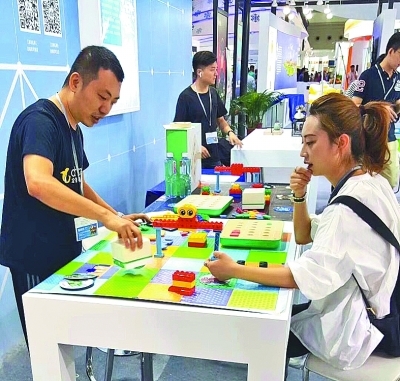 數(shù)字浪潮中的文化新篇 深圳南山“文化+科技”閃耀文博會